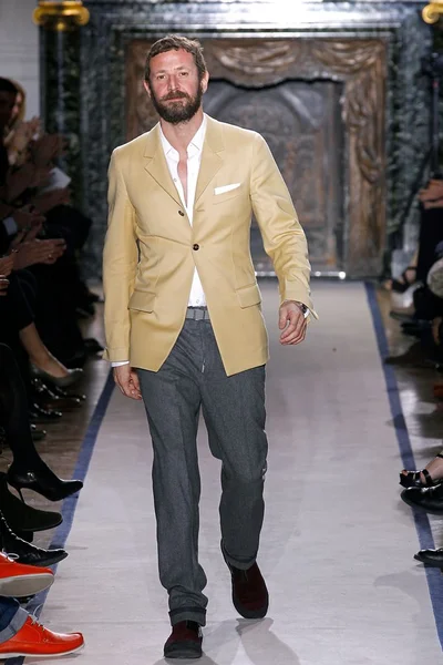 Look 38
